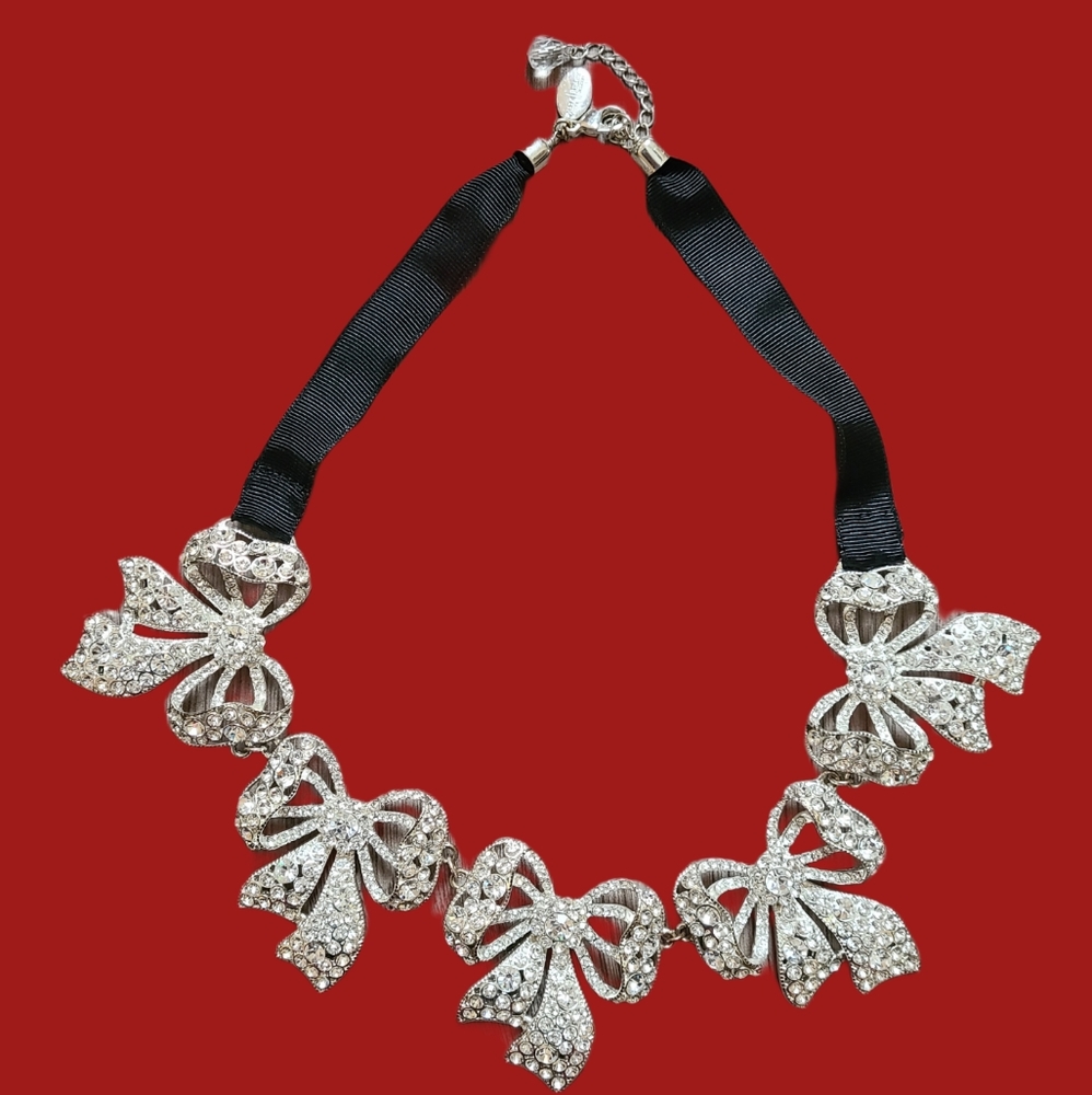 White House Black Market Bow Necklace